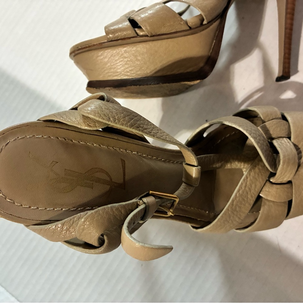Yves Saint Laurent Beige Leather Sandals - Picture 6 of 9